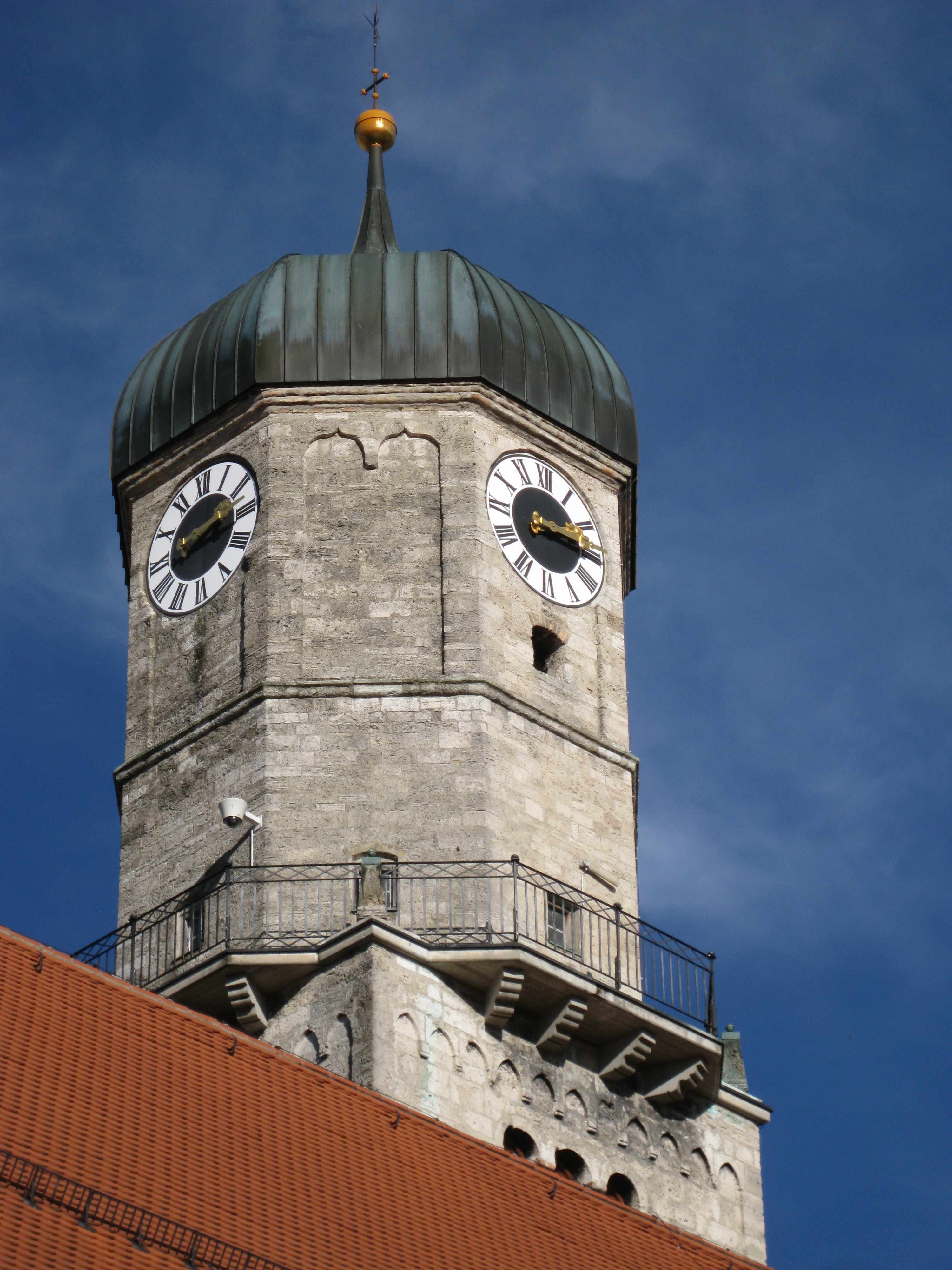 Stadtpfarrkirche Mariae Himmelfahrt Weilheim mit Turm und welscher Haube